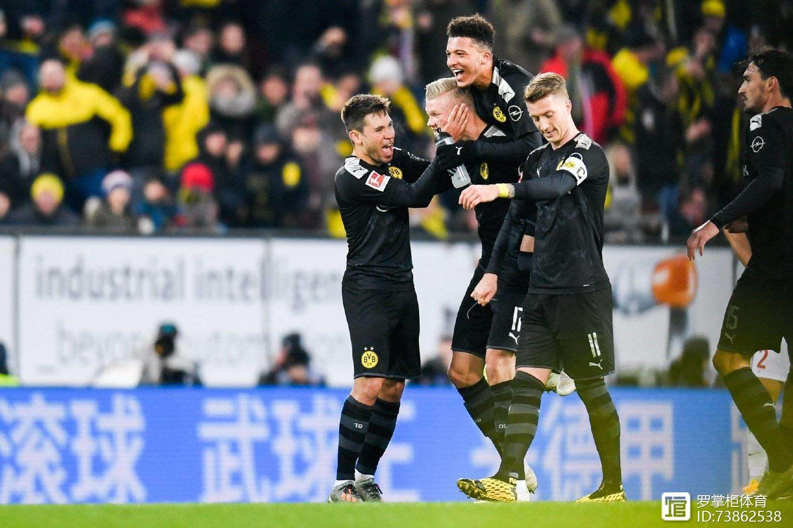 AYX GAMES-曼联带队取胜！，Doinb重要时刻比赛规则变更观众掌声雷动(blind 曼联)