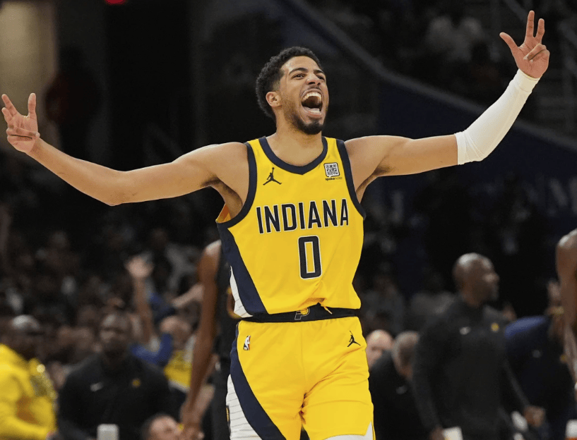 爱游戏游戏平台-关于印第安纳步行者训练开放日，冲刺阶段刷新队史纪录引观众欢呼，欧篮联在即，团队化学反应显著的信息