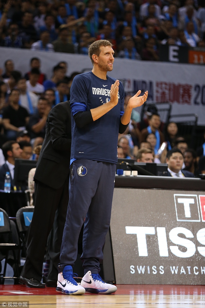 AYX GAMES-关于菲尼克斯太阳训练开放日；关键时刻更衣室发声引欢呼；NBA常规赛在即；控场能力受关注的信息